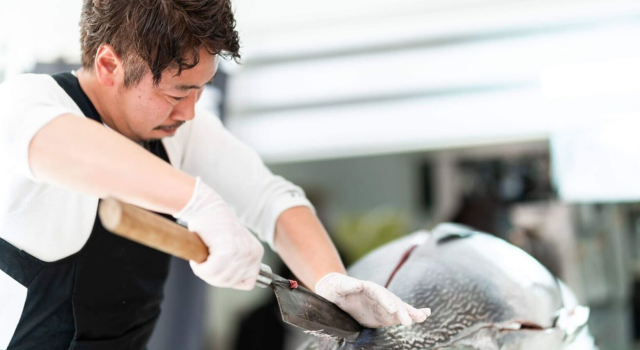 マグロ解体ショー
